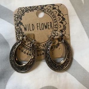 Never worn earrings